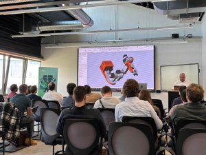 Het 3D-ontwerp van de robotarm in PLM